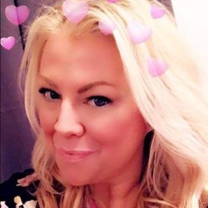 Meet your Posher, Michelle Helene